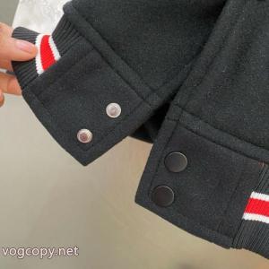 ステューシージャケットコピー 商品 販売超人気な専門店 品質保証高品質 一気にトレンド感満載な着こなし